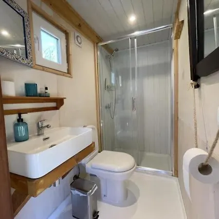 Da Silva Surfcamp, Tiny House Luna Semesterbostad Lourinhã