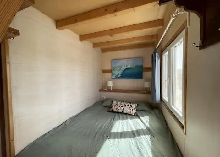 Da Silva Surfcamp, Tiny House Luna Ferienhaus Lourinhã